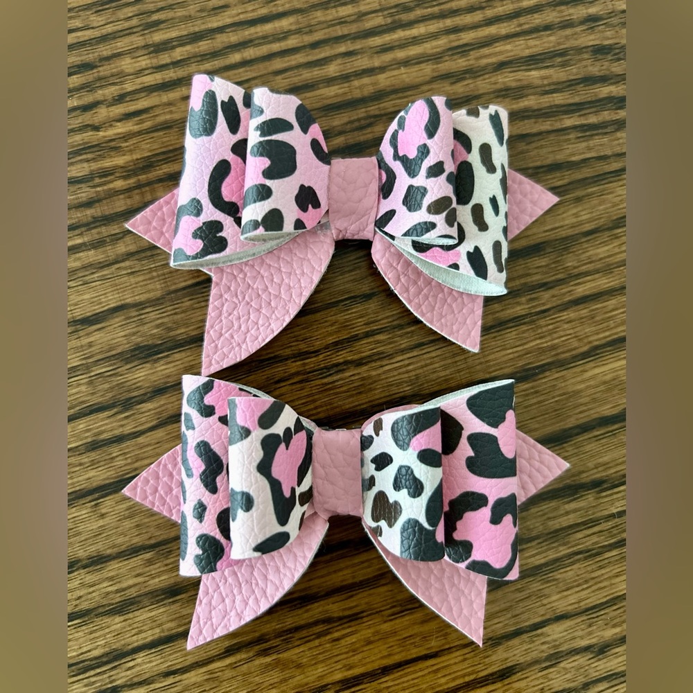 SOLD•Shoe Clips